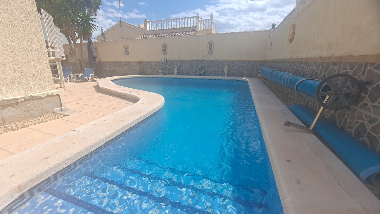 Villa for Sale in Villamartin, Alicante