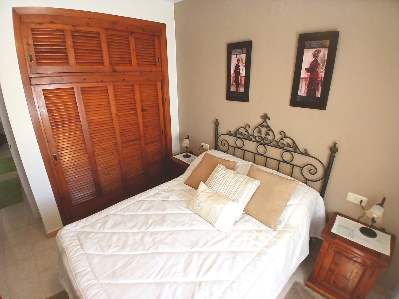 Villa for Sale in Villamartin, Alicante