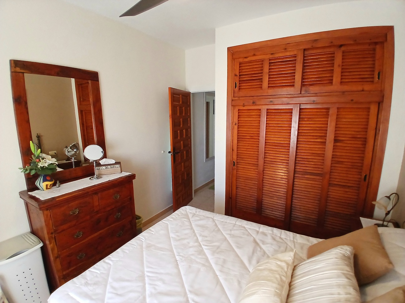 Villa for Sale in Villamartin, Alicante